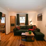 Stoeckl By Interhome 公寓